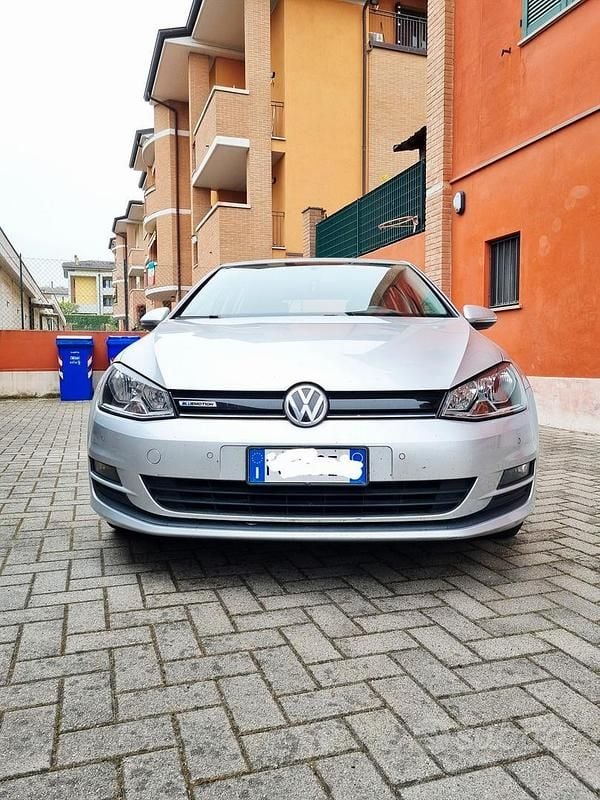 Usata VW Golf VII Trendline 110 CV (80 kW) 2016 Grigio Berlina