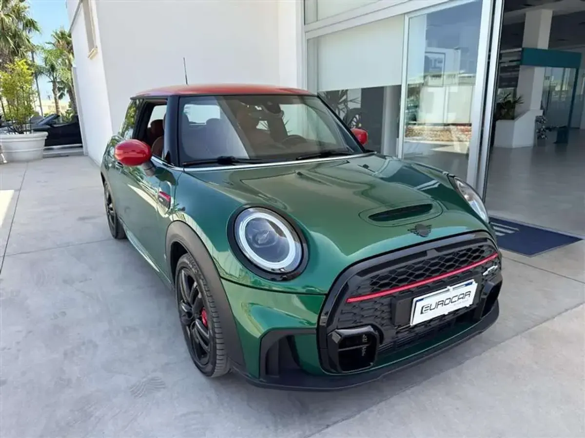 Usata Mini John Cooper Works 231 CV (169 kW) 2023 Verde / green Utilitaria