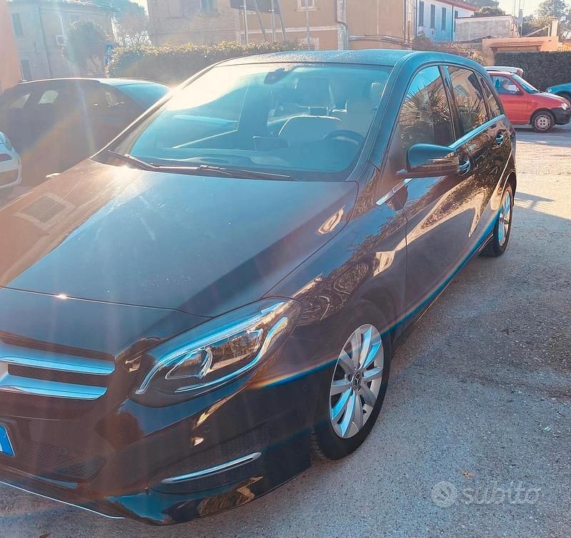 Usata Mercedes B160 95 CV (69 kW) 2018 Monovolume