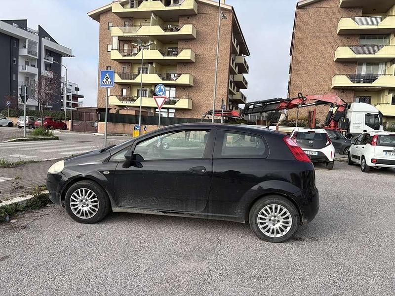 Usata Fiat Grande Punto Dynamic 65 CV (47 kW) 2009 Utilitaria