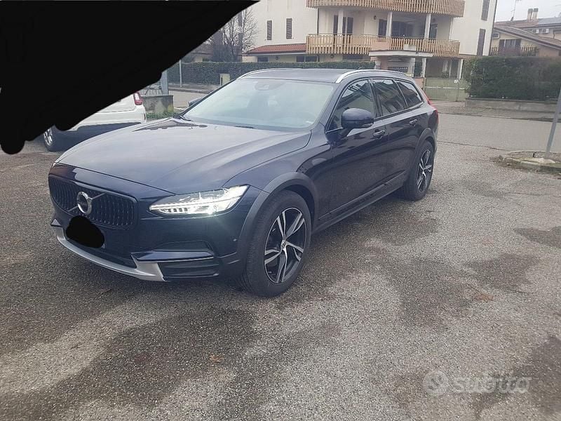 Usata Volvo V90 CC 190 CV (139 kW) 2017 Blu Station wagon