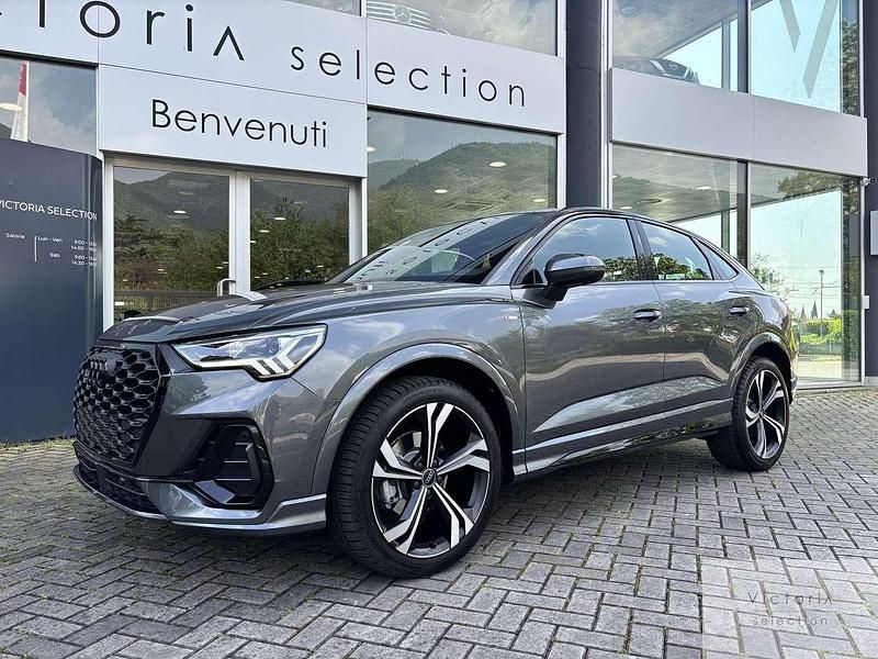 Nuova Audi Q3 S-Line 150 CV (110 kW) 2026 Grigio SUV