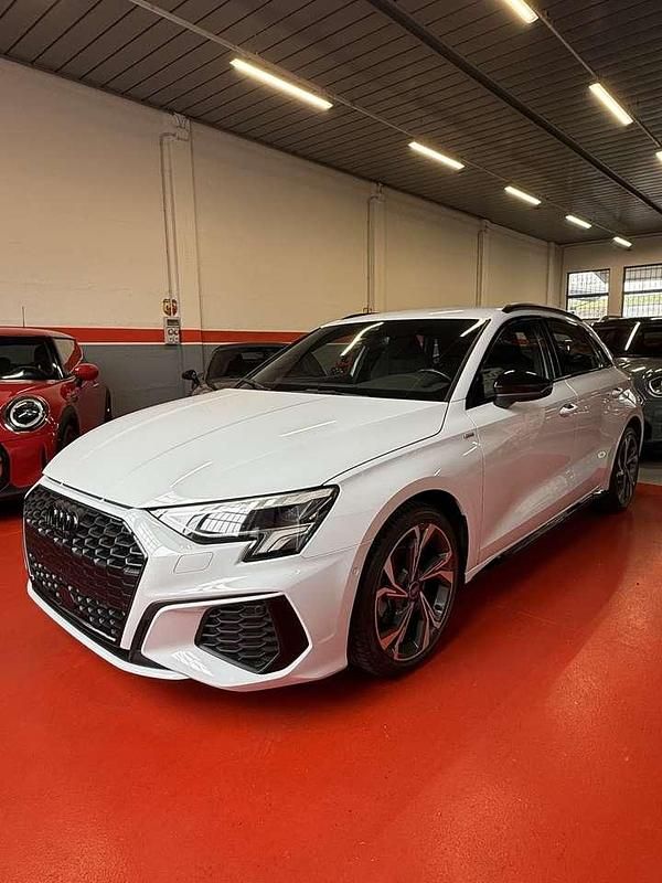 Usata Audi A3 S-Line 150 CV (110 kW) 2022 Bianco Berlina