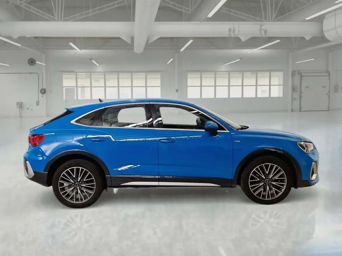 Usata Audi Q3 Sportback S-Line 200 CV (147 kW) 2023 Blu SUV