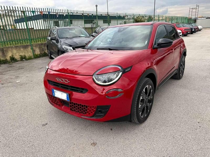 Usata Fiat 600 La Prima 101 CV (74 kW) 2024 Rosso SUV