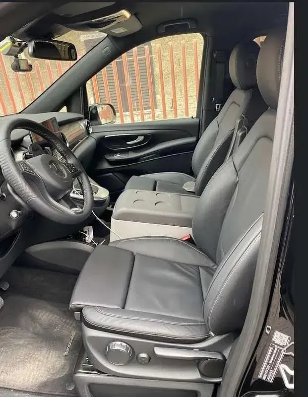 Usata Mercedes V250 Premium 190 CV (139 kW) 2023 Nero Monovolume