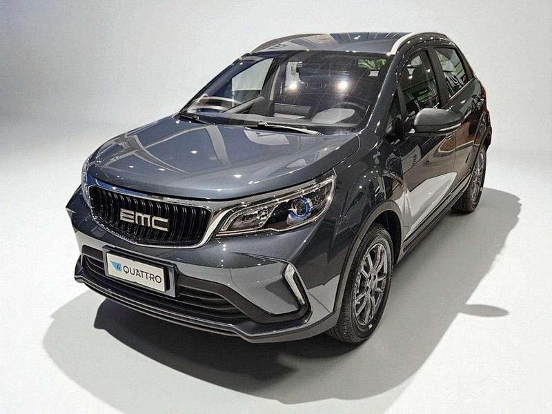 Nuova EMC QUATTRO 103 CV (75 kW) 2025 Grigio scuro metallizzato SUV