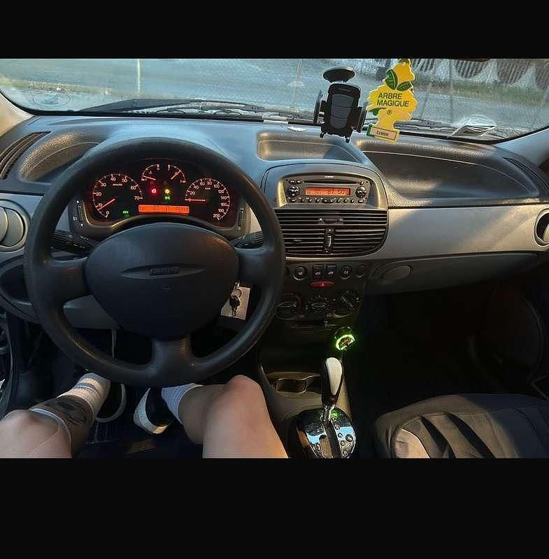 Usata Fiat Punto 80 CV (58 kW) 2002 Utilitaria