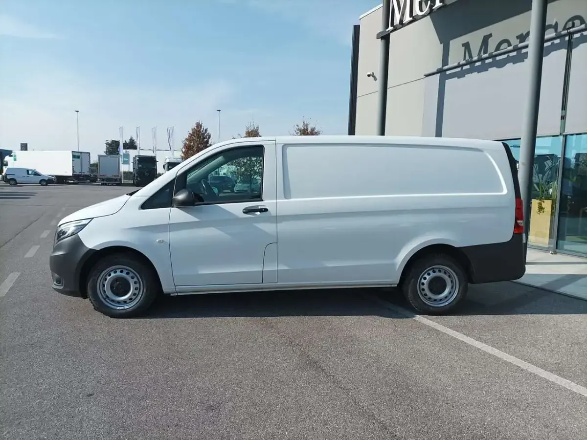 Begagnad Mercedes Vito 136 HK (100 kW) 2020 Vit Van