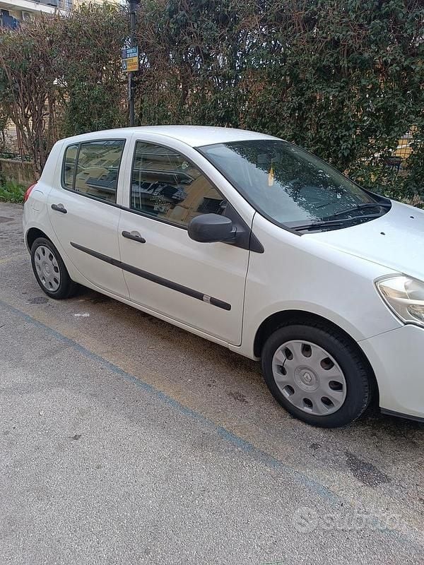 Usata Renault Clio III 2011 Bianco Utilitaria