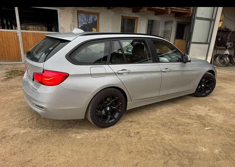 Usata BMW 320 Advantage 190 CV (139 kW) 2019 Grigio Station wagon