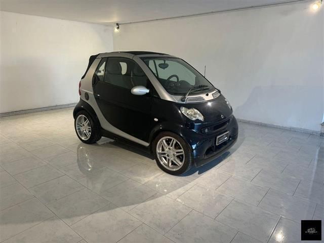Nessuno(met.) Usata 2004 Smart ForTwo Cabrio Brabus Cabrio | 6999 € - Immagine 1/4