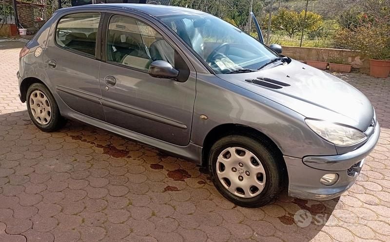 Usata Peugeot 206 2006 Grigio Utilitaria