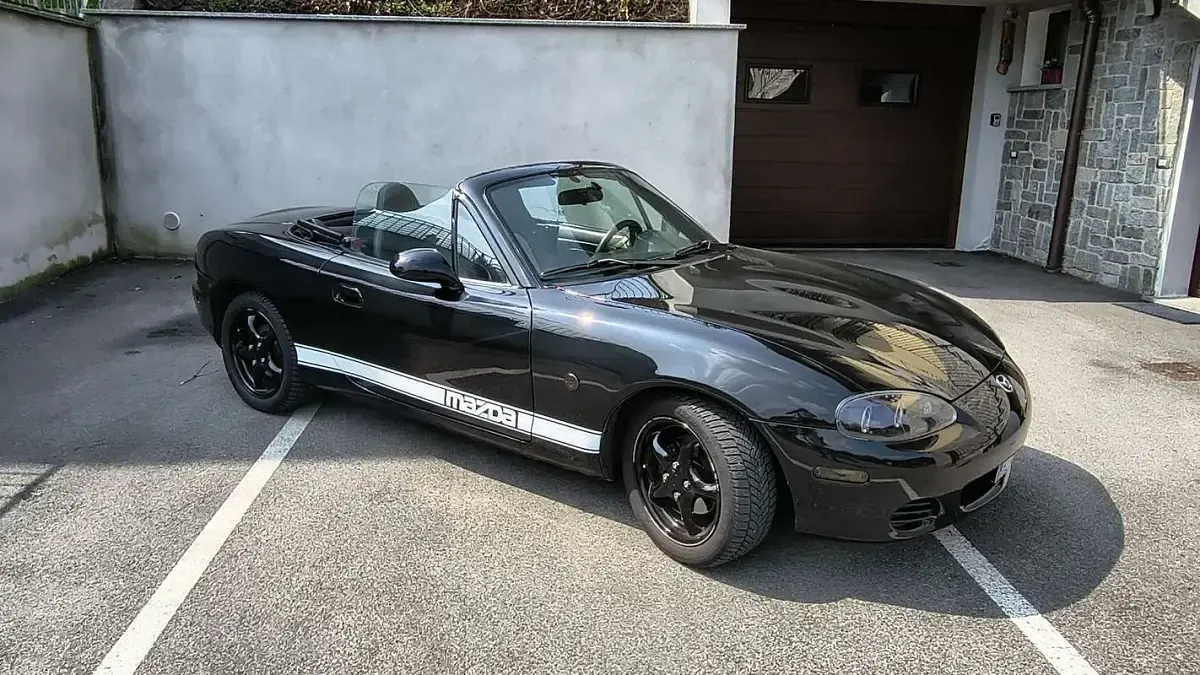 Usata Mazda MX5 110 CV (80 kW) 2002 Cabrio