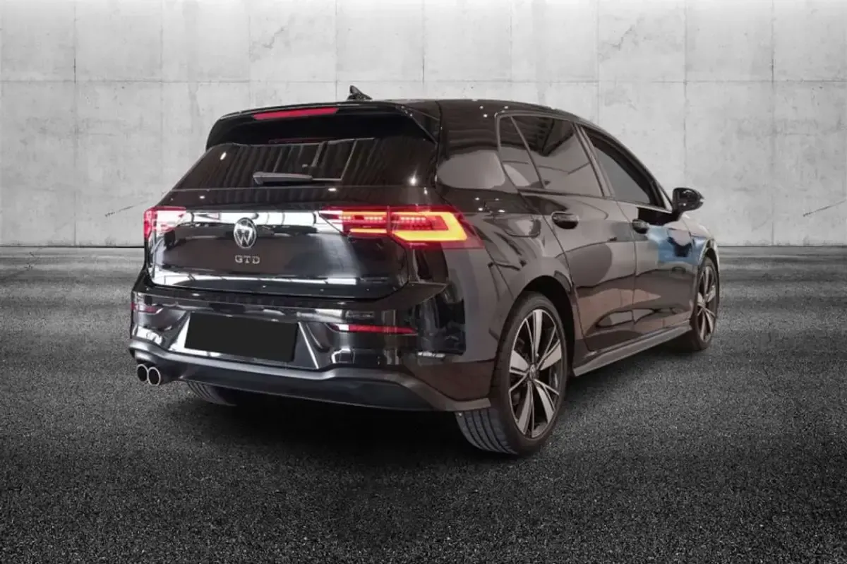 Usata VW Golf GTD 200 CV (147 kW) 2024 Nero Monovolume