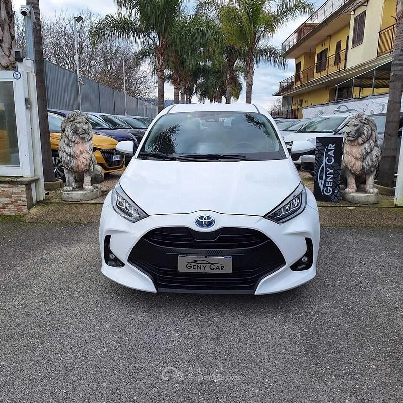 Usata Toyota Yaris Trend 116 CV (85 kW) 2022 Bianco Berlina