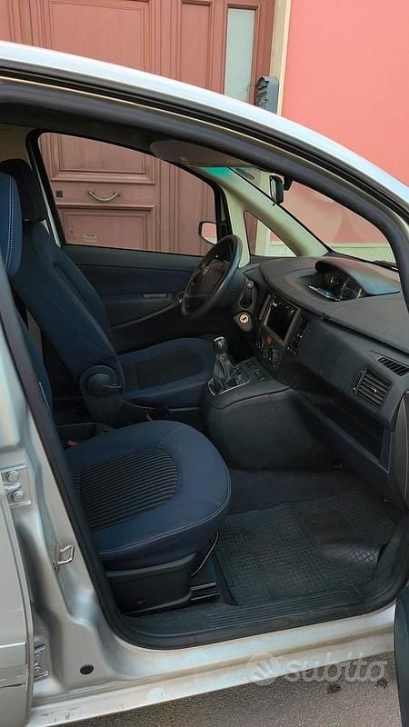 Usata Lancia Musa 90 CV (66 kW) 2009 Grigio Monovolume