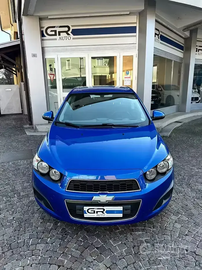 Usata Chevrolet Aveo 75 CV (55 kW) 2012 Blu Berlina