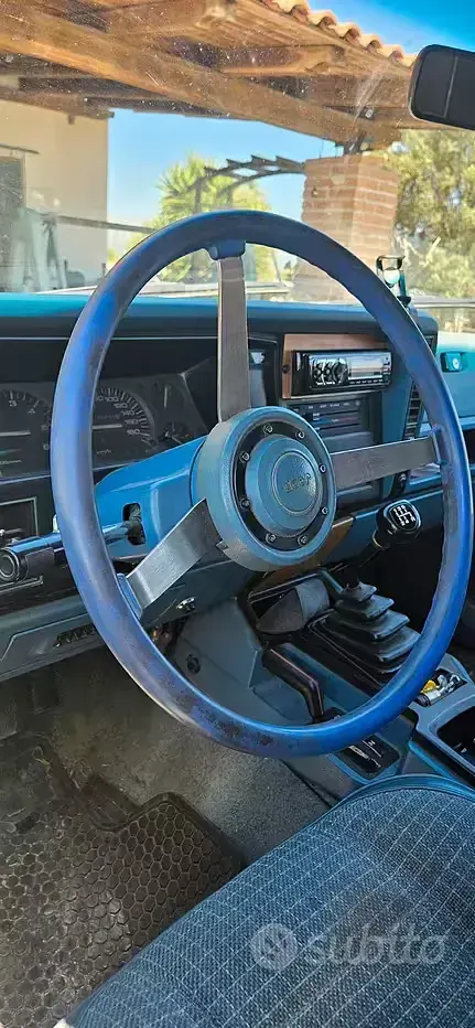Usata Jeep Cherokee 1986 Bianco SUV