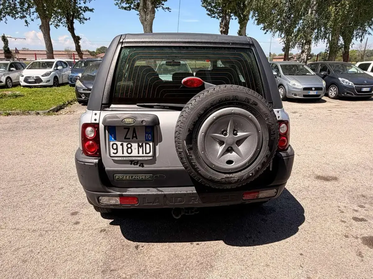 Usata Land Rover Freelander 111 CV (81 kW) 2002 Argento SUV