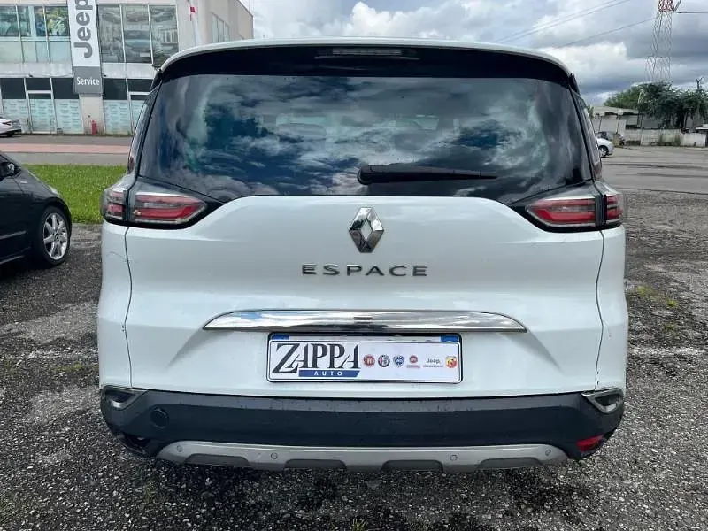 Käytetty Renault Espace Intens 160 HP (117 kW) 2017 Valkoinen Tila-auto