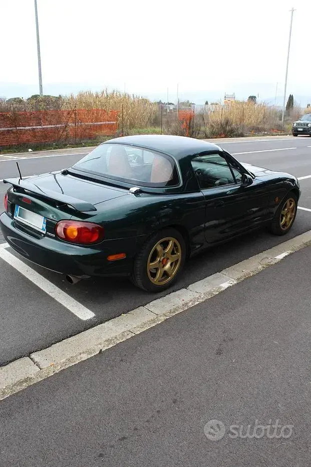Usata Mazda MX5 90 CV (66 kW) 1999 Verde Cabrio