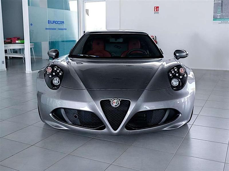 Usata Alfa Romeo 4C 241 CV (177 kW) 2015 Grigio Coupé