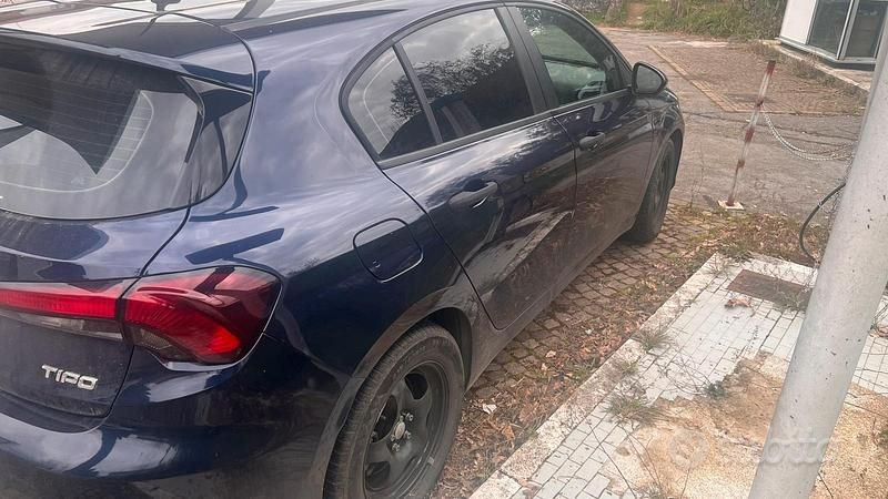 Usata Fiat Tipo 131 CV (96 kW) 2021 Blu Station wagon