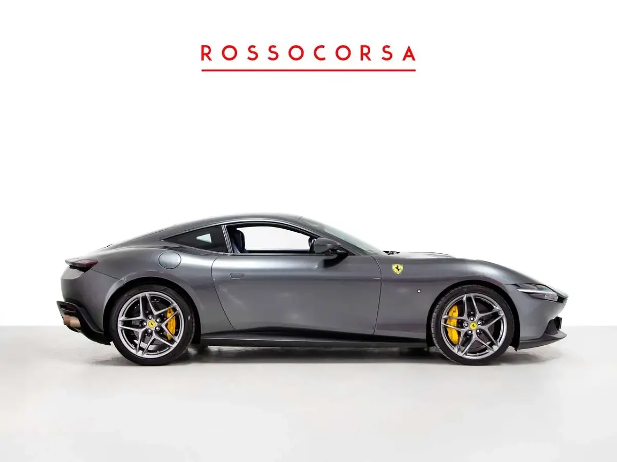 Usata Ferrari Roma 620 CV (456 kW) 2022 Grigio Coupé