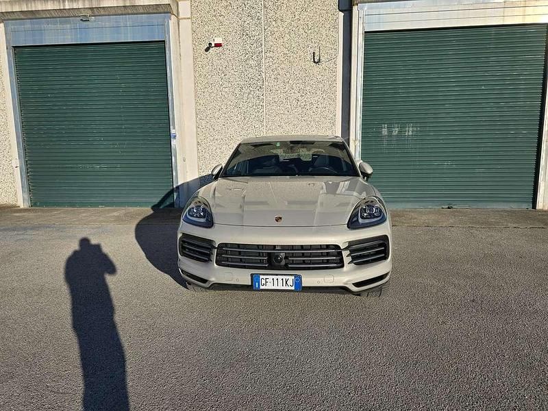 Usata Porsche Cayenne 340 CV (250 kW) 2021 Grigio SUV