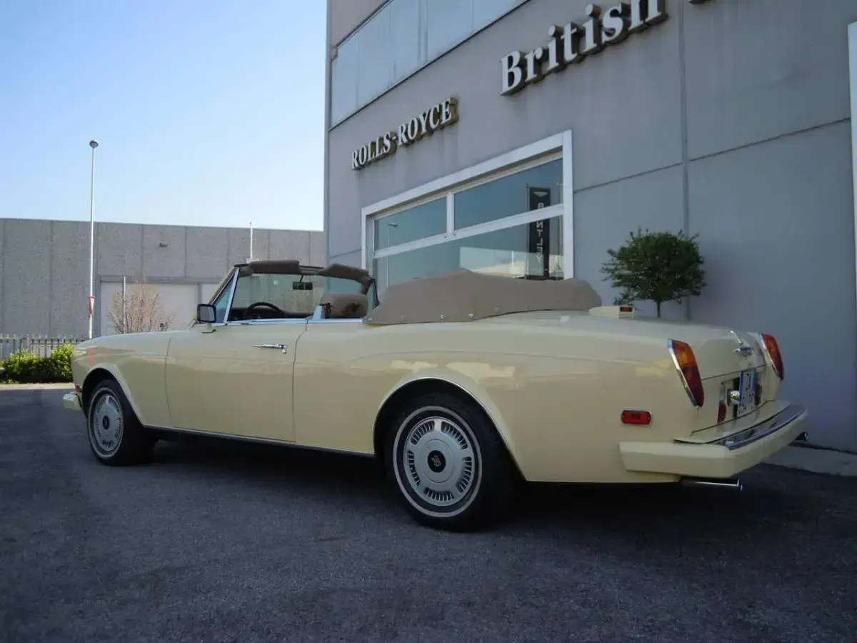 Usata Rolls Royce Corniche 200 CV (147 kW) 1985 Ivory Cabrio