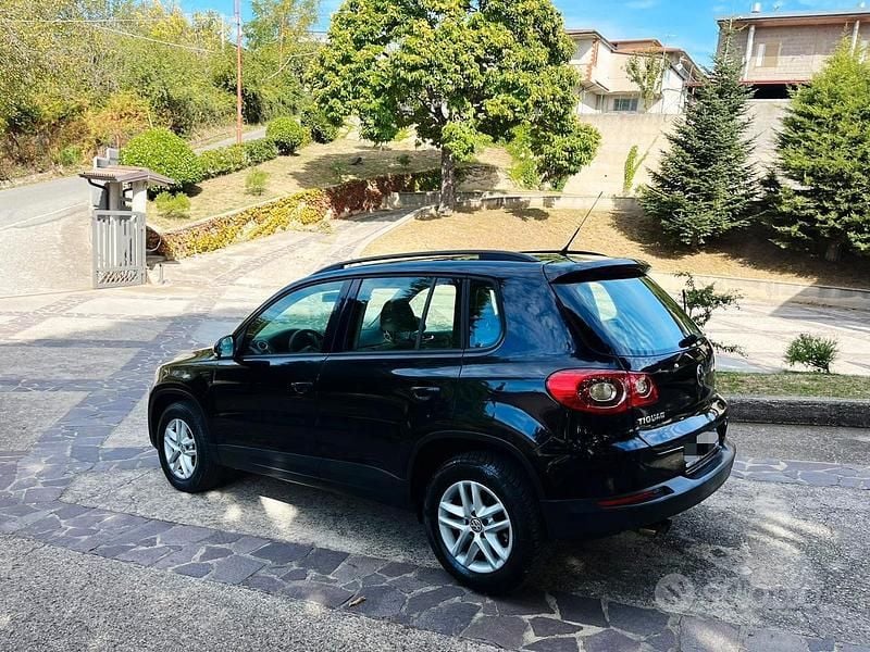 Usata VW Tiguan 140 CV (102 kW) 2011 Nero SUV