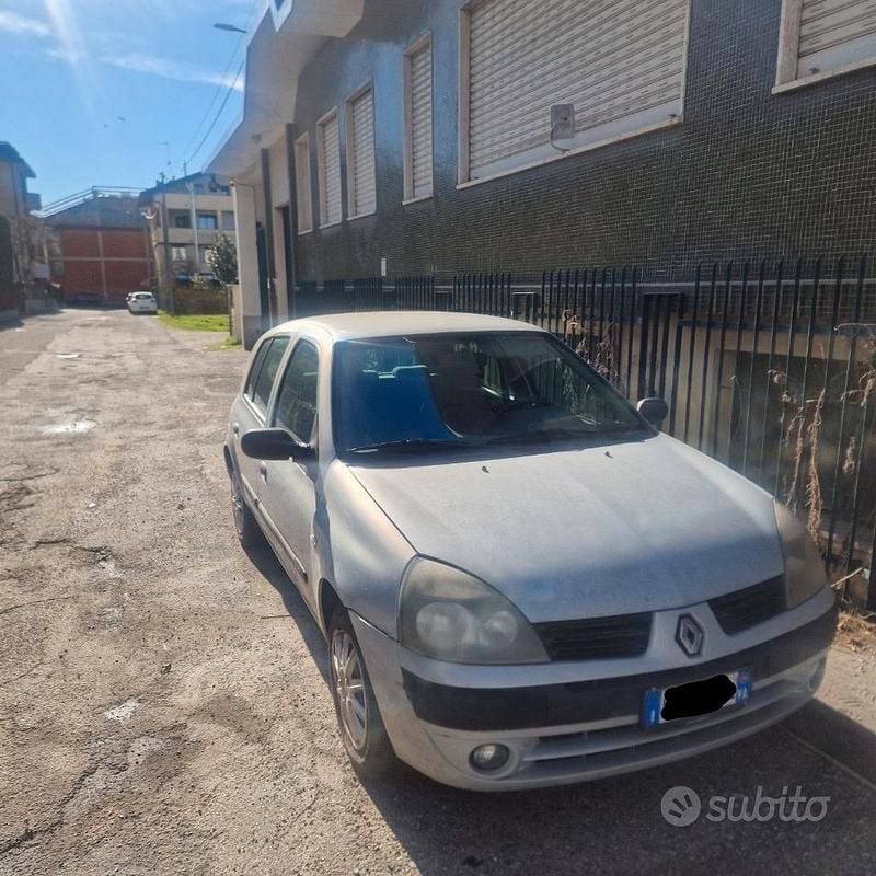 Usata Renault Clio II 2004 Grigio Utilitaria