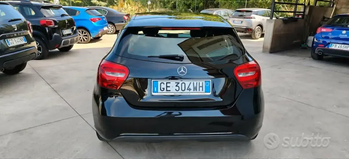 Usata Mercedes A160 90 CV (66 kW) 2018 Nero Utilitaria
