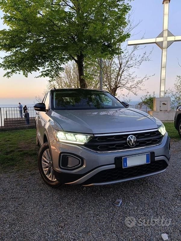 Usata VW T-Roc 116 CV (85 kW) 2022 Grigio SUV