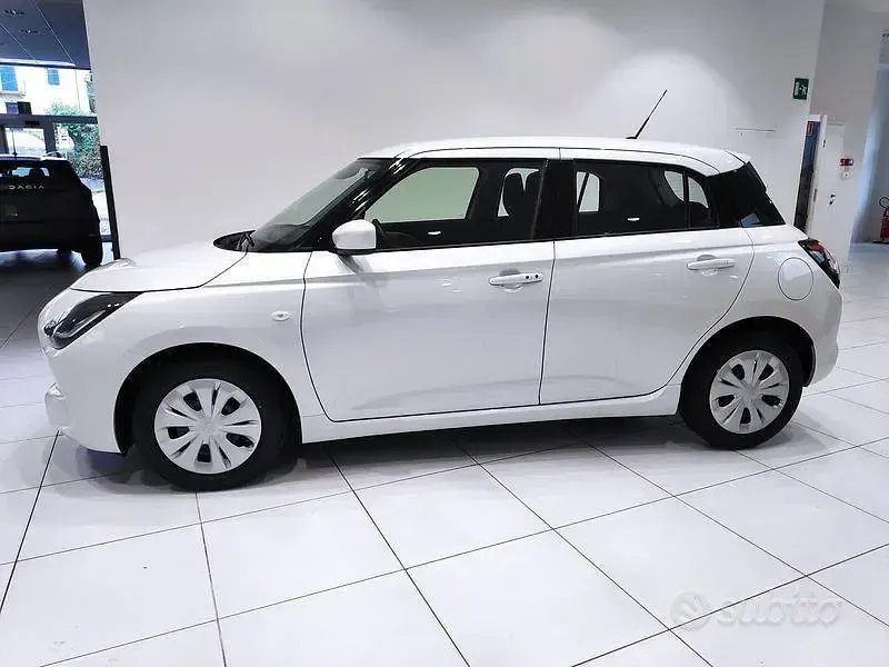 Neu Suzuki Swift 83 PS (61 kW) 2026 Weiß Kleinwagen