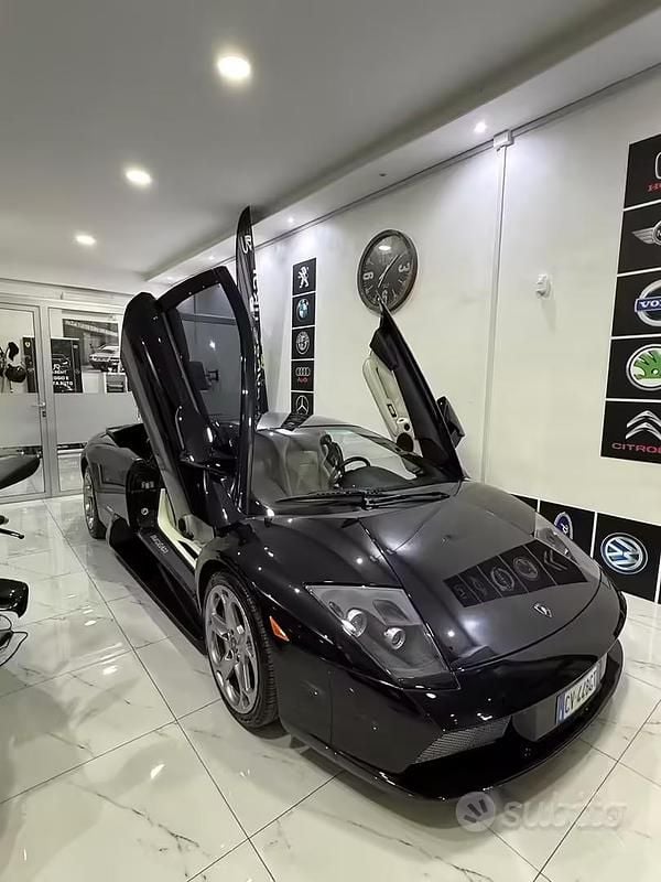 Usata Lamborghini Murciélago 580 CV (426 kW) 2005 Blu Coupé