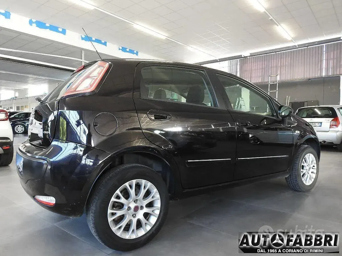 Usata Fiat Punto Evo Dynamic 76 CV (55 kW) 2009 Utilitaria
