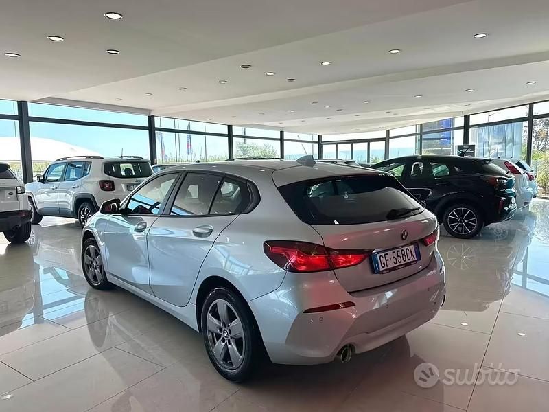 Usata BMW 116 Advantage 116 CV (85 kW) 2021 Grigio Utilitaria