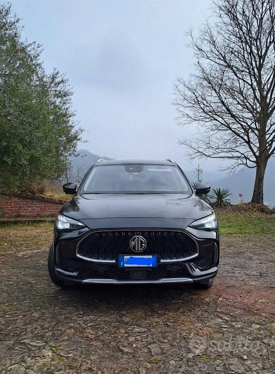 Usata MG HS Luxury 162 CV (119 kW) 2023 Nero SUV