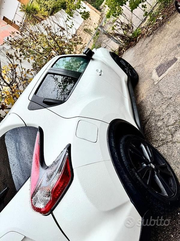 Usata Nissan Juke 110 CV (80 kW) 2018 Bianco SUV