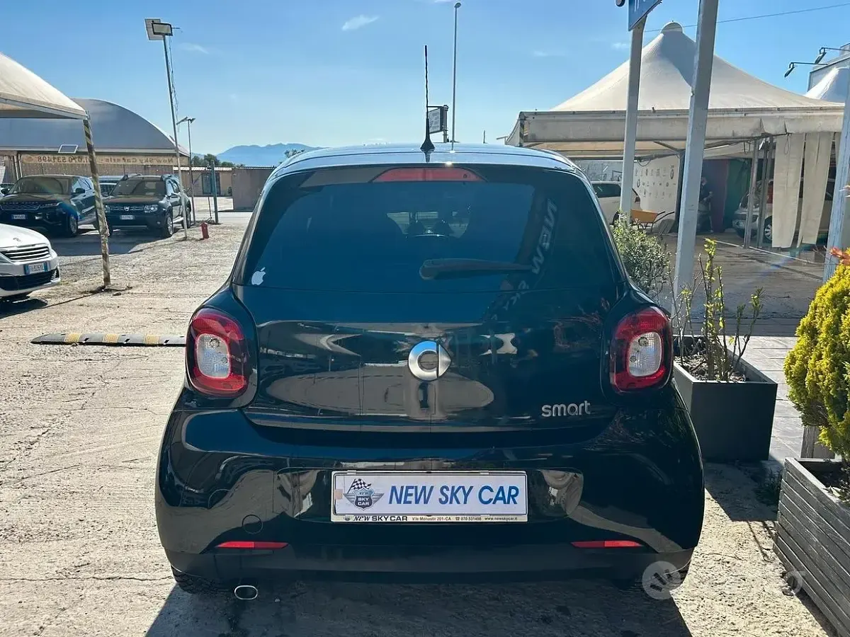 Usata Smart ForFour Passion 71 CV (52 kW) 2017 Nero Utilitaria