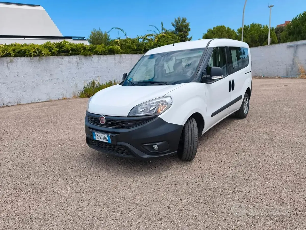 Usata Fiat Doblò 95 CV (69 kW) 2017 Bianco Monovolume