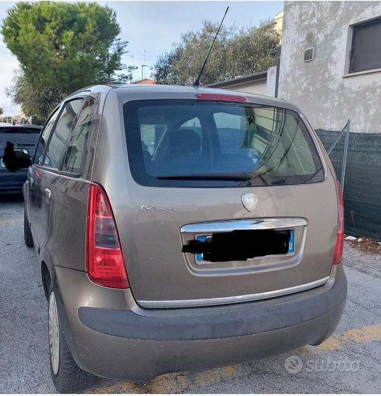 Usata Lancia Musa 2004 Marrone Monovolume