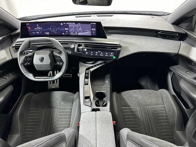 Begagnad Peugeot e-3008 GT 154 kW (210 HK) 2024 Vit SUV