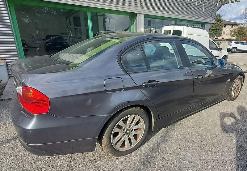 Usata BMW 320 163 CV (119 kW) 2005 Grigio Berlina