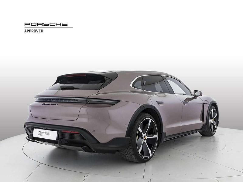 Usata Porsche Taycan Cross Turismo 559 kW (761 CV) 2021 1i frozenberry metallizzato Station wagon