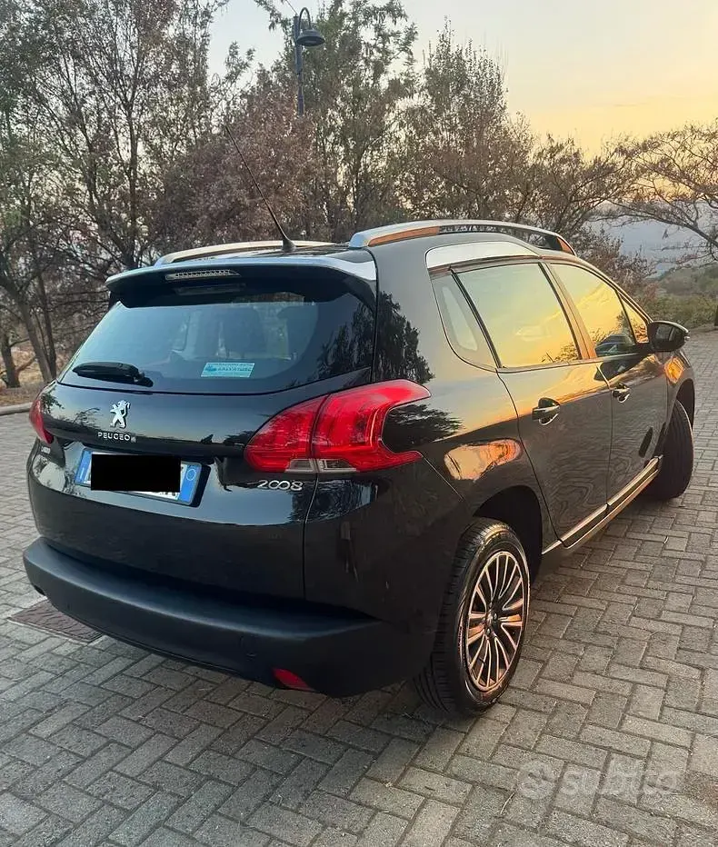 Usata Peugeot 2008 68 CV (50 kW) 2014 Nero SUV