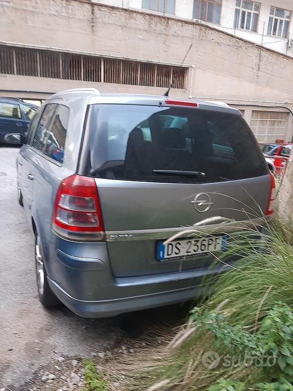 Usata Opel Zafira 101 CV (74 kW) 2008 Monovolume