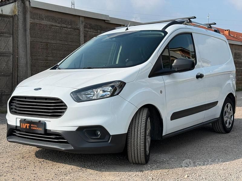 Usata Ford Courier 100 CV (73 kW) 2023 Bianco Monovolume